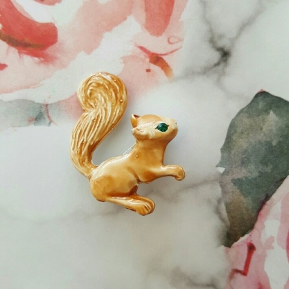 Squirrel Brooch Pin